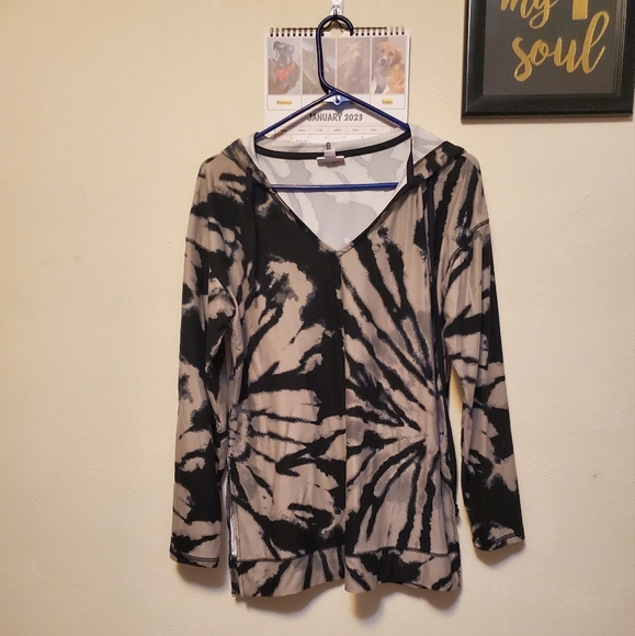 LuLaRoe Tops - **JUST ADDED ** LULAROE HOODED TOP ELIZA